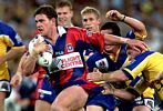 Matthew Gidley makes a brilliant run, right before Bill Peden's second try.